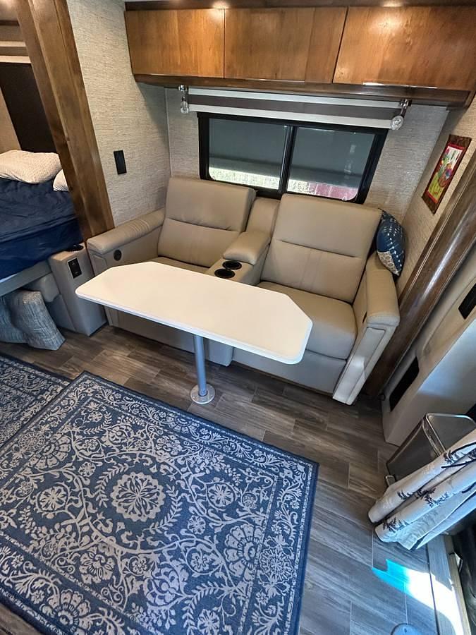 Used 2020 Tiffin Wayfarer RW Class C Motorhome