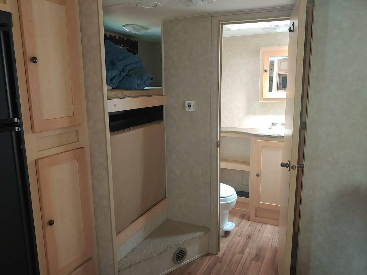 Used 2012 Cruiser RV Shadow Cruiser 260BHS Travel Trailer