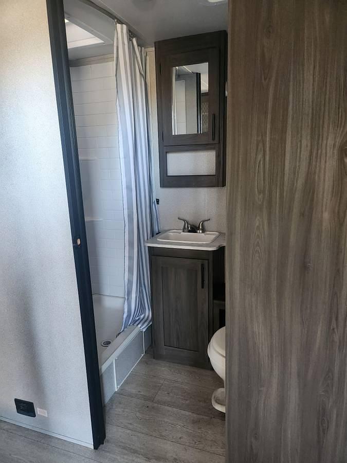 Used 2022 Shasta 21CK