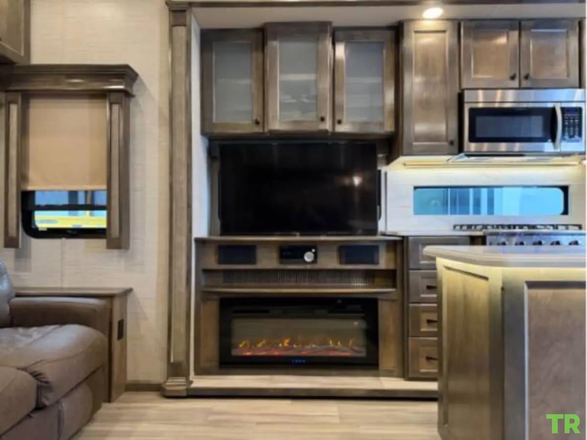 Used 2022 Vanleigh Beacon 34RLB