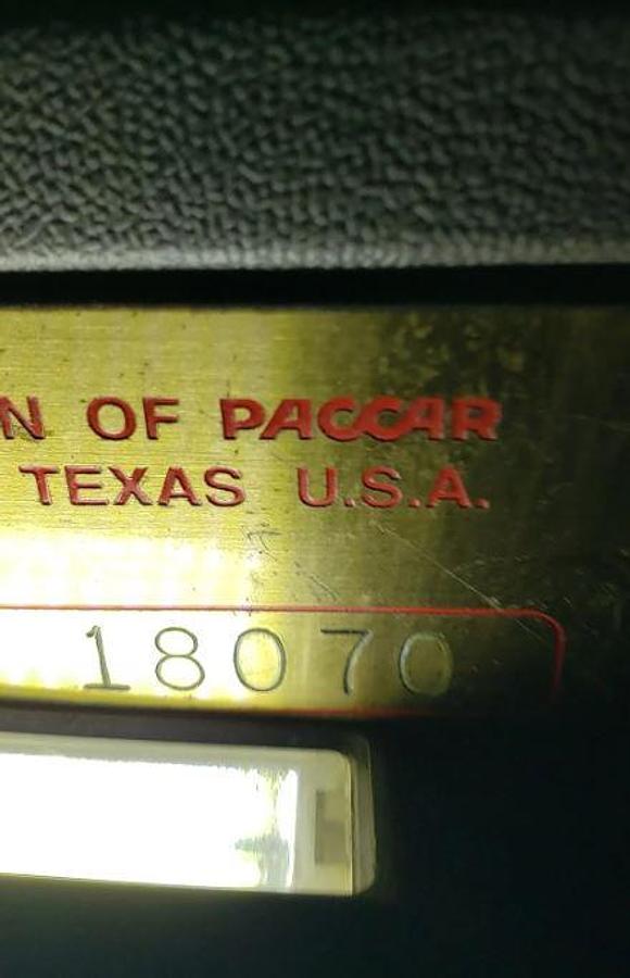 Used 2007 Peterbilt 379 EXHD Sleeper Semi Truck