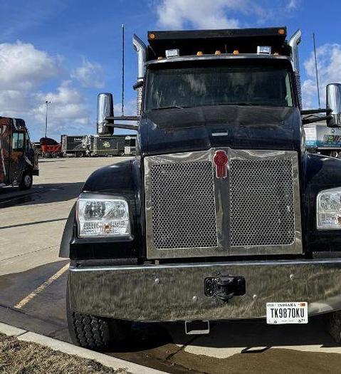 Used 2022 KENWORTH T880S