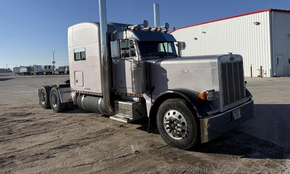 Used 2003 Peterbilt 379EXHD