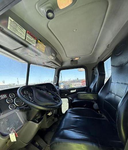 Used 2013 Peterbilt 365 Mud Dog 1000 Hydro Excavation Truck