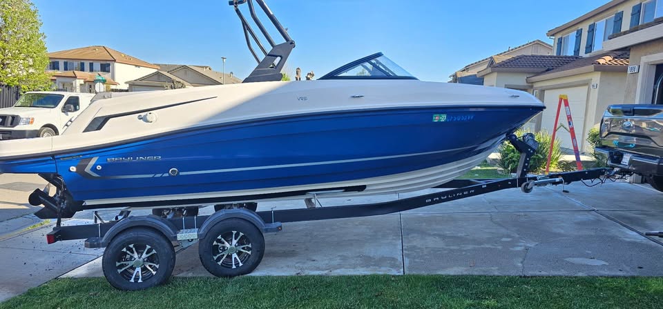 Used 2022 Bayliner VR5