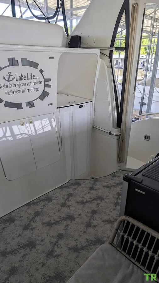 Used 2002 Carver 346 Motor Yacht