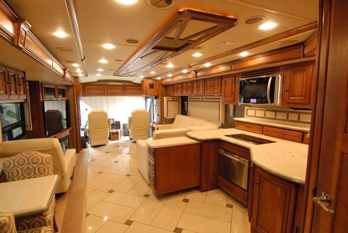 Used 2015 Winnebago Ellipse 42QD