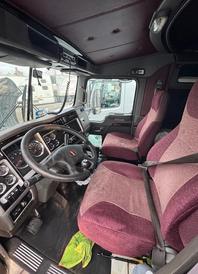 Used 2012 Kenworth T660 Sleeper Semi Truck