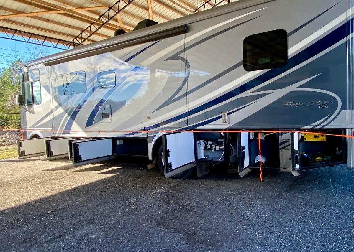 Used 2021 Newmar Bay Star 3226 Class A Motorhome