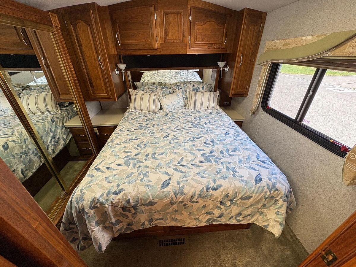 Used 2001 American Coach American Dream 37DRS Class A Motorhome
