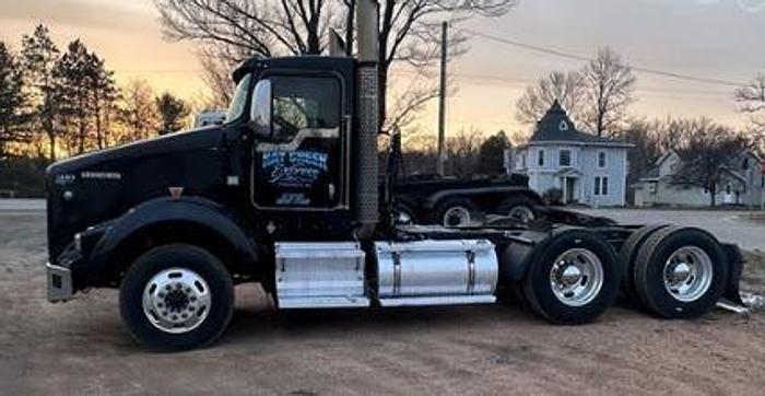 Used 2009 KENWORTH T800