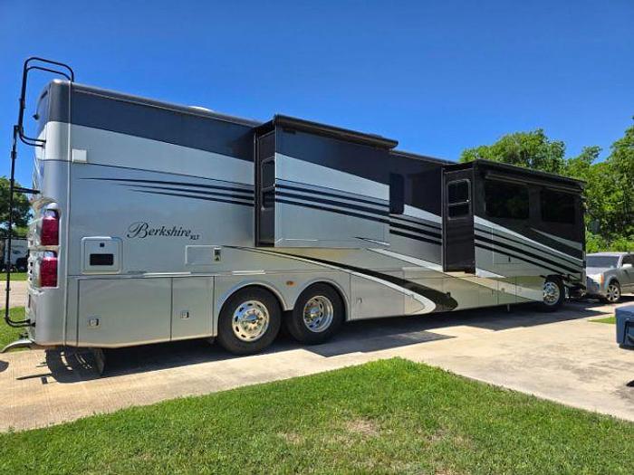 Used 2018 Forest River Berkshire XLT 45A