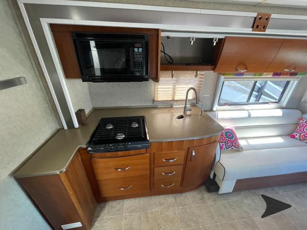 Used 2008 Fleetwood RV Icon 24A Class C Motorhome