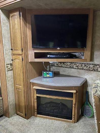 Used 2008 Heartland Bighorn 3370RL