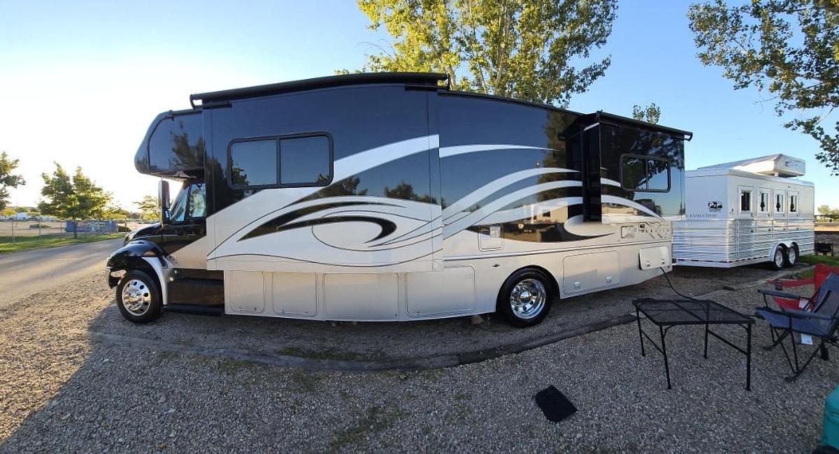 Used 2019 Nexus Wraith 34W