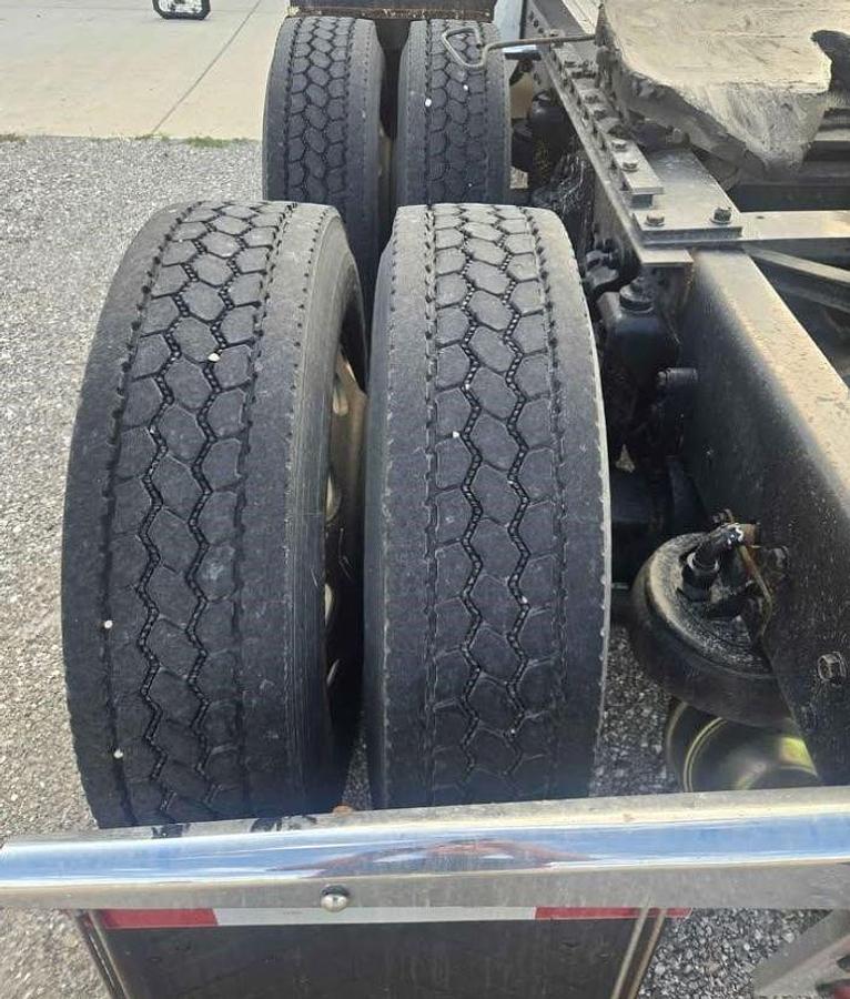 Used 1999 KENWORTH W900L Conventional Sleeper Semi