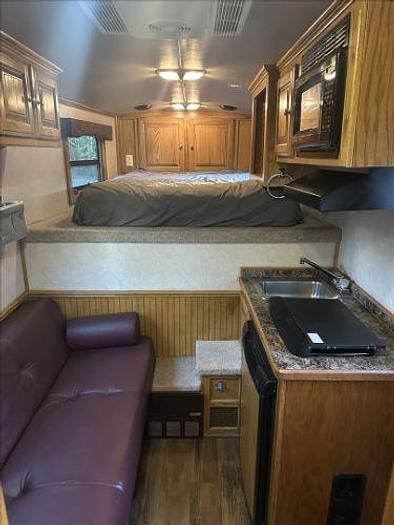 Used 2007 Cherokee Trailers Super Chief Horse Trailer with Living Quarters