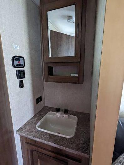 Used 2017 Gulf Stream Innsbruck