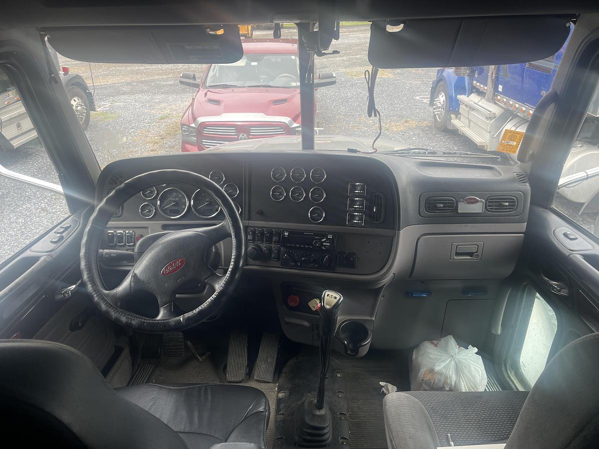 Used 2014 Peterbilt 385