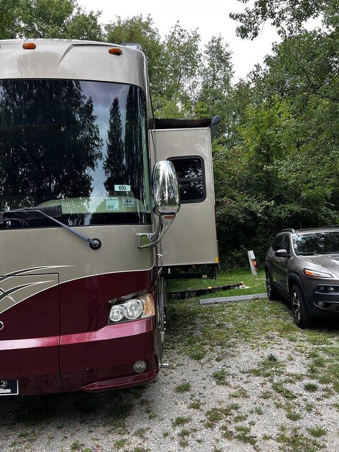 Used 2007 Country Coach Tribute 260
