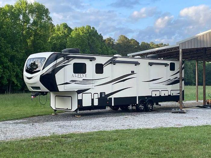 Used 2018 Keystone Alpine 3701FL