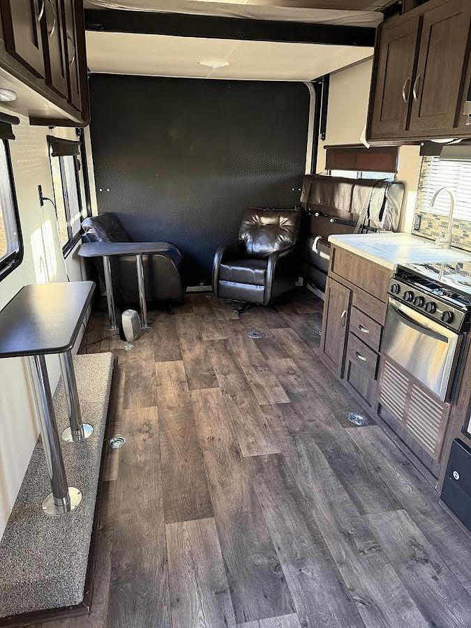 Used 2018 Forest River Wildwood Travel Trailer