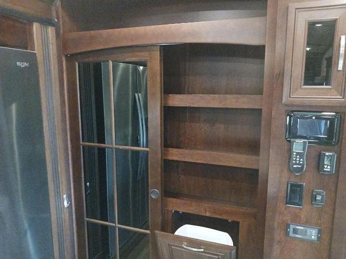 Used 2019 Jayco Pinnacle 36KPTS