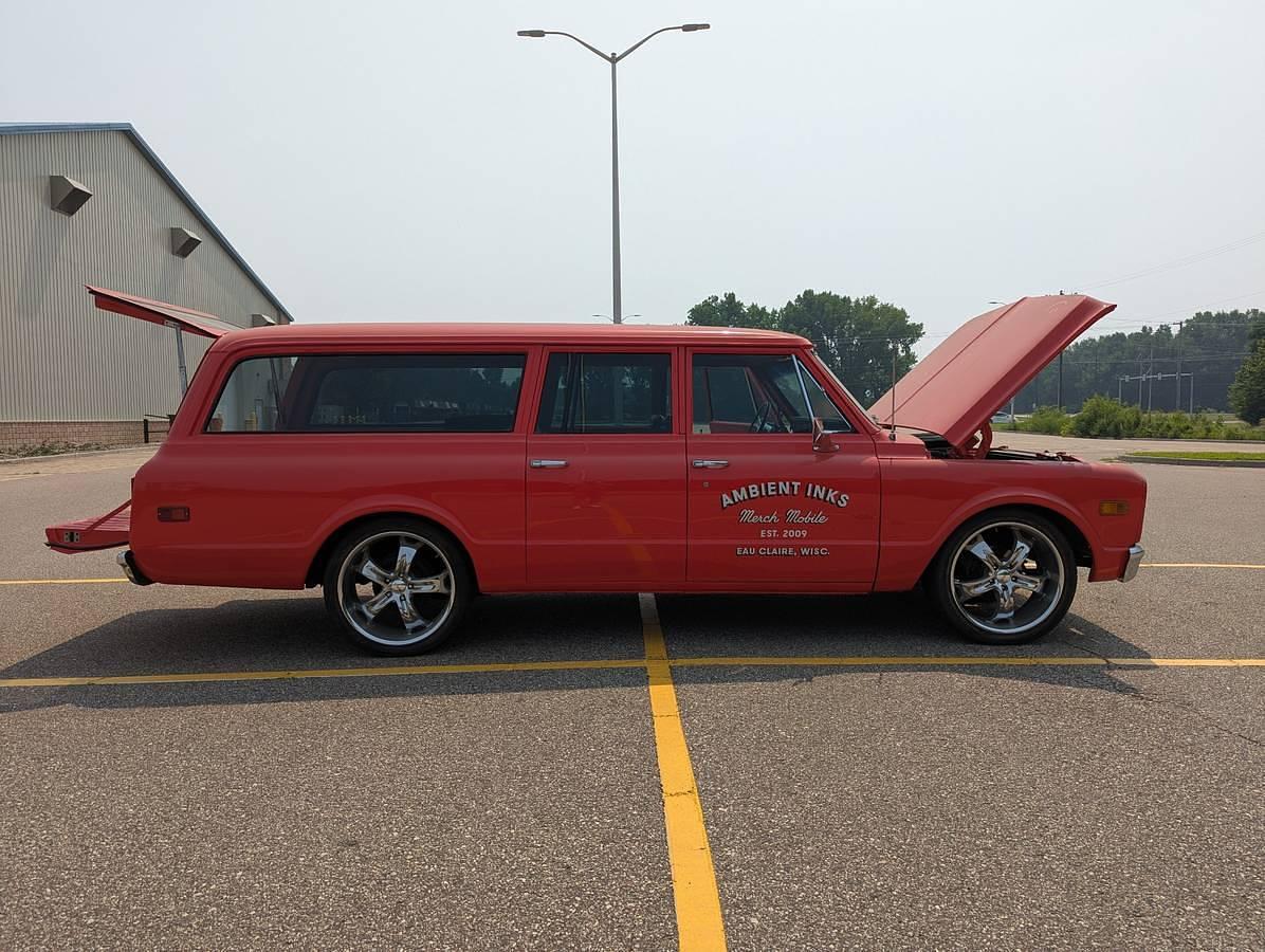 Used 1972 Chevrolet Suburban