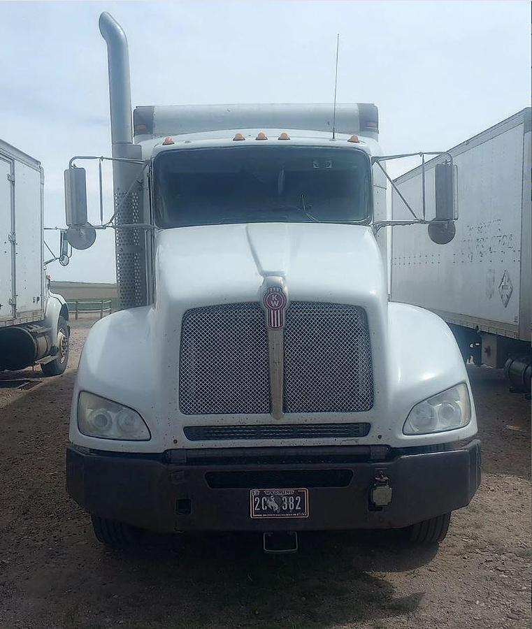 Used 2012 Kenworth T440 Box Truck