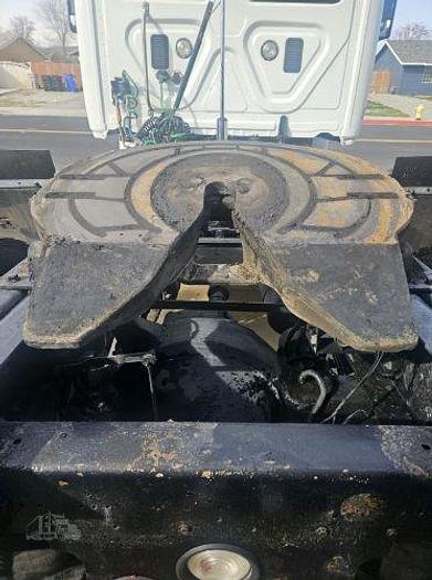 Used 2013 Freightliner Cascadia 125