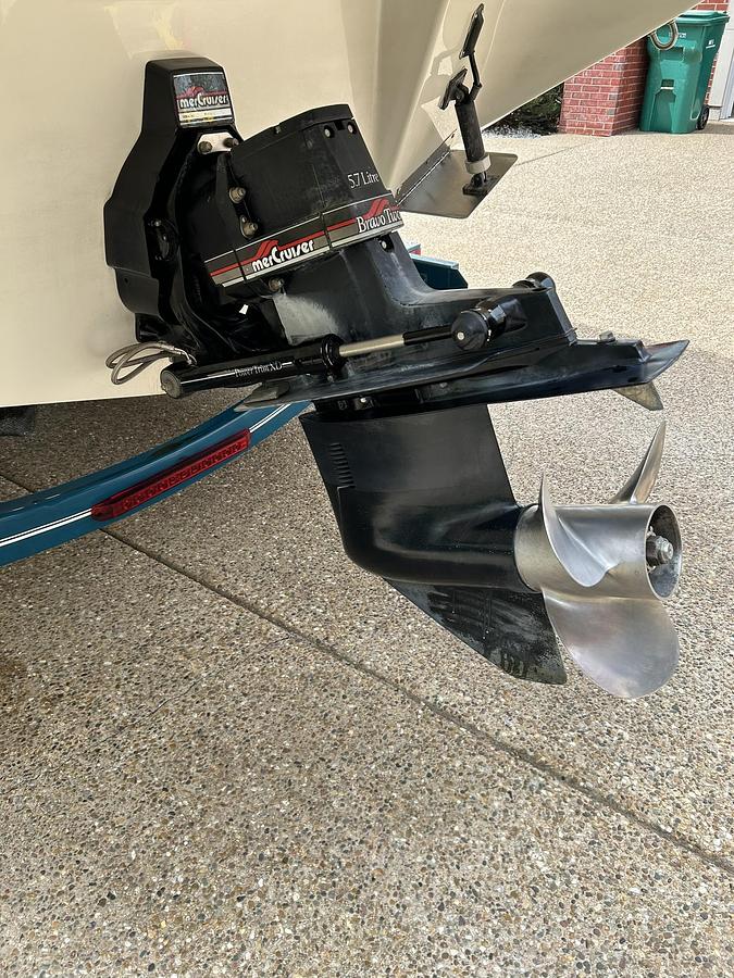 Used 1993 Rinker Fiesta Vee 260 Cruiser