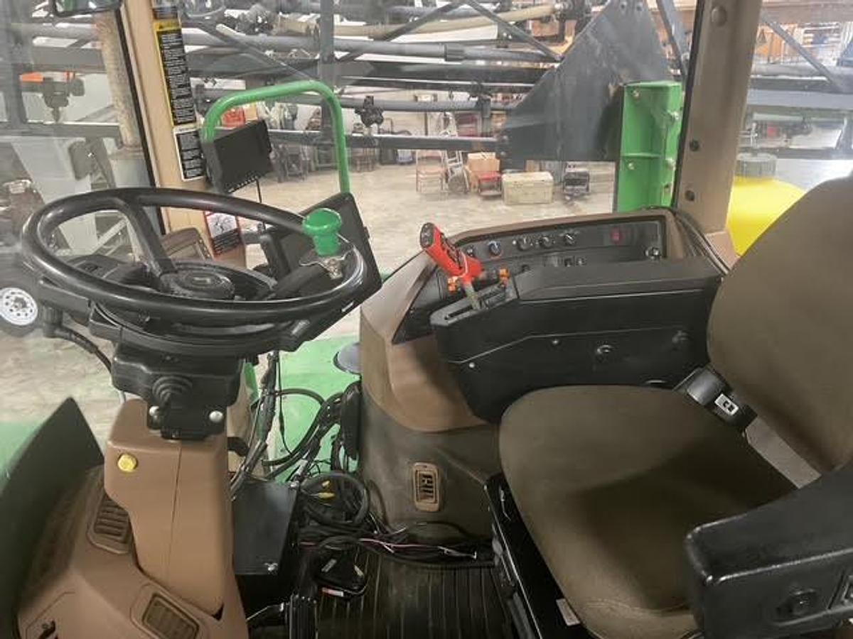 Used 2001 John Deere 4710 Self Propelled Sprayer