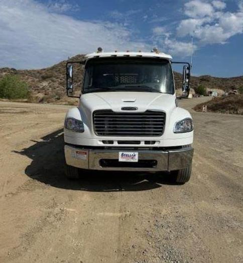 Used 2023 Freightliner BUSINESS CLASS M2 106