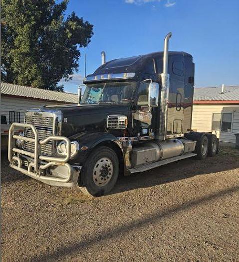 Used 2017 Freightliner Coronado 132