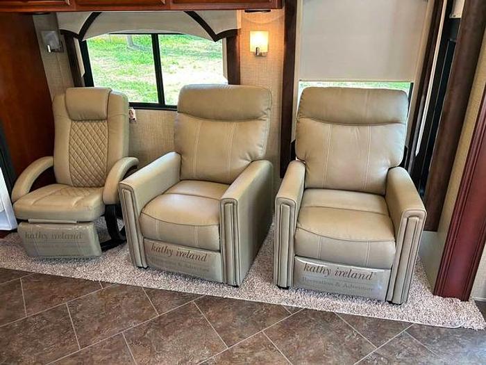 Used 2014 Newmar Ventana LE 3849