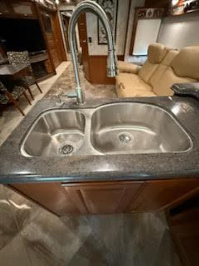 Used 2016 Winnebago Journey 40R