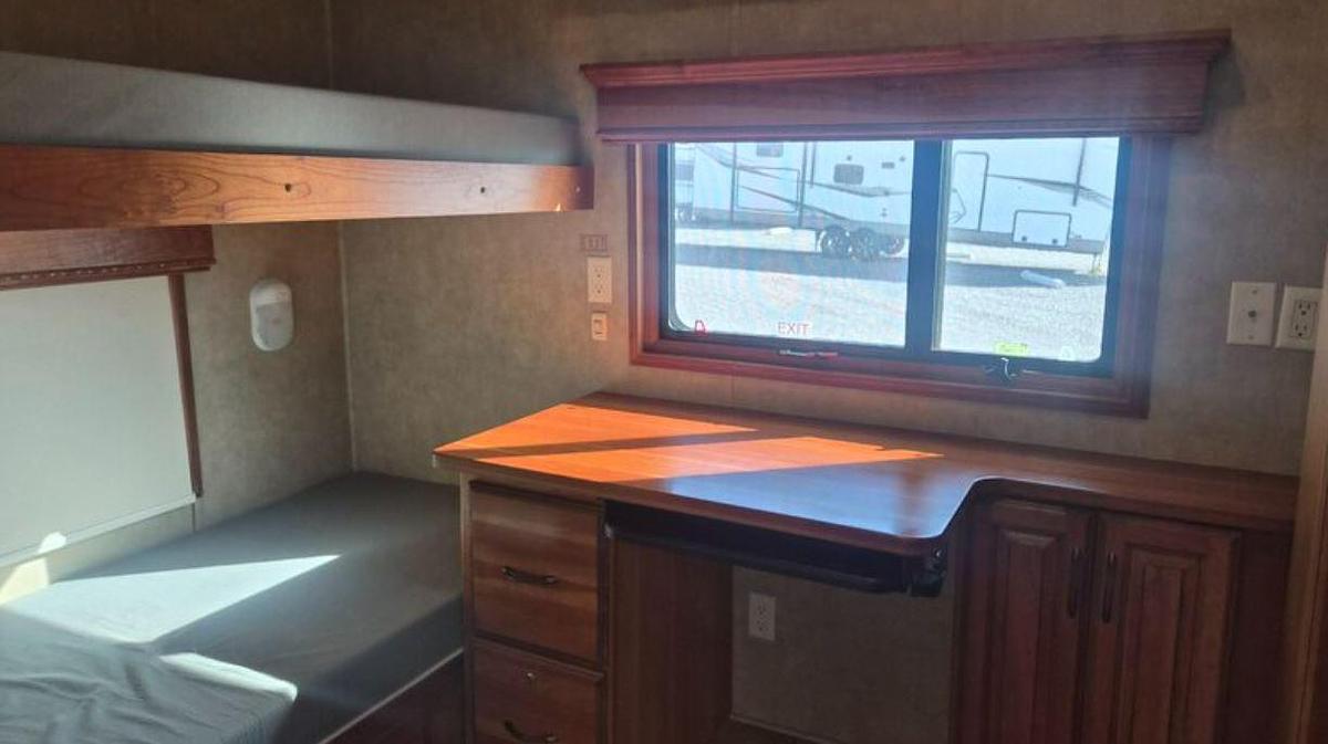 Used 2015 DRV Mobile Suites 43 Atlanta Fifth Wheel