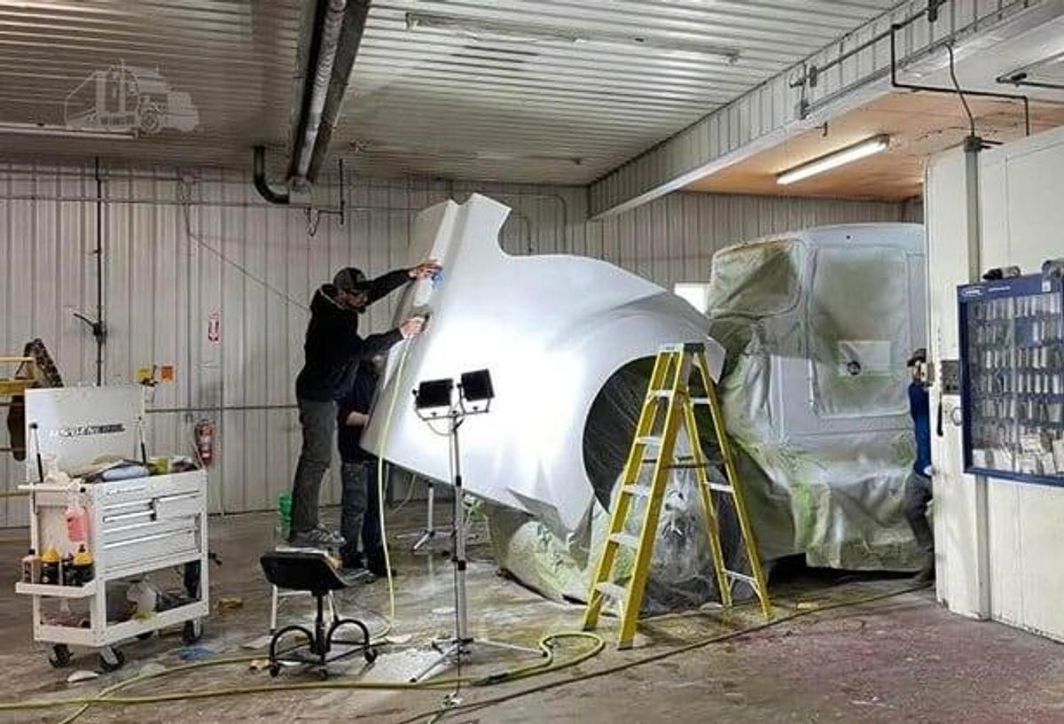 Used 2003 Kenworth W900L