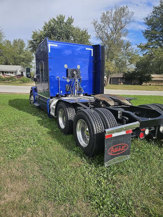 Used 2020 Peterbilt 579