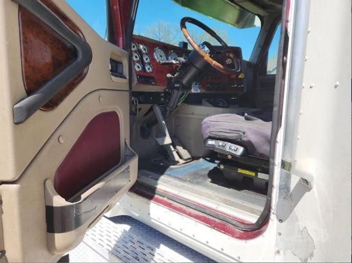 Used 2003 INTERNATIONAL 9900i