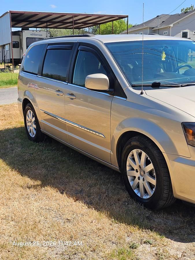 Used 2014 Chrysler Town And Country Van