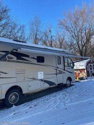 Used 2015 Winnebago Vista 31KE