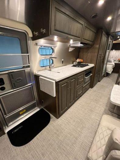 Used 2024 Airstream Classic 30RB