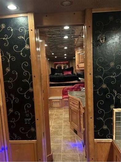 Used 2010 Hart 3 Horse Trailer With Living Quarters