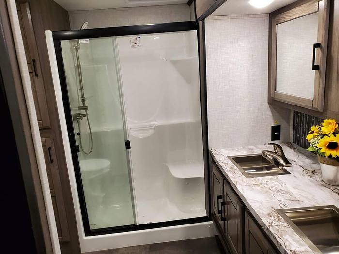 Used 2022 CrossRoads Cameo CE3891MK Fifth Wheel