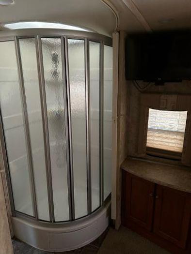 Used 2010 Winnebago 30ft Motorhome