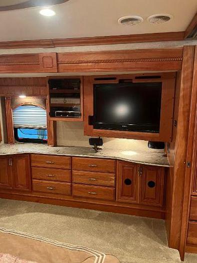 Used 2008 American Coach American Eagle 42F