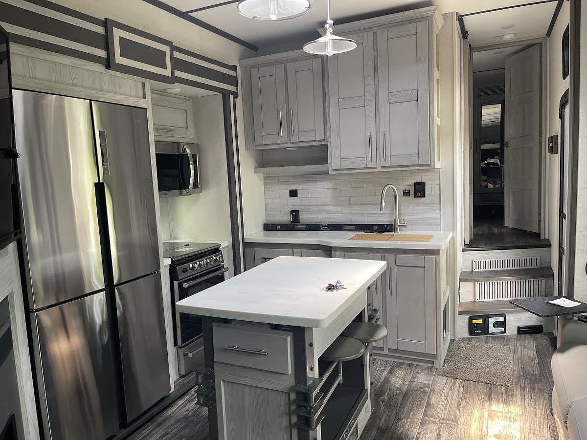 Used 2022 Keystone Fuzion 373 Fifth Wheel Toy Hauler