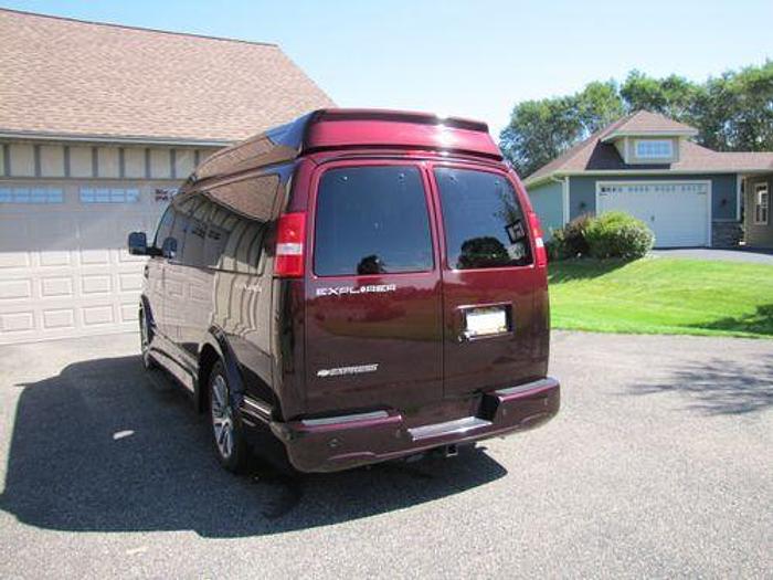 Used 2019 Chevrolet Express 2500 Cargo Van 3D