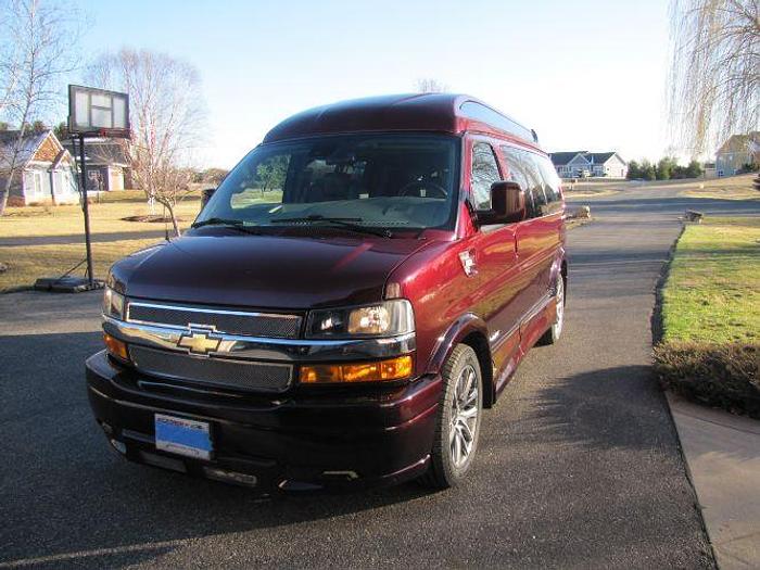 Used 2019 Chevrolet Express 2500 Cargo Van 3D